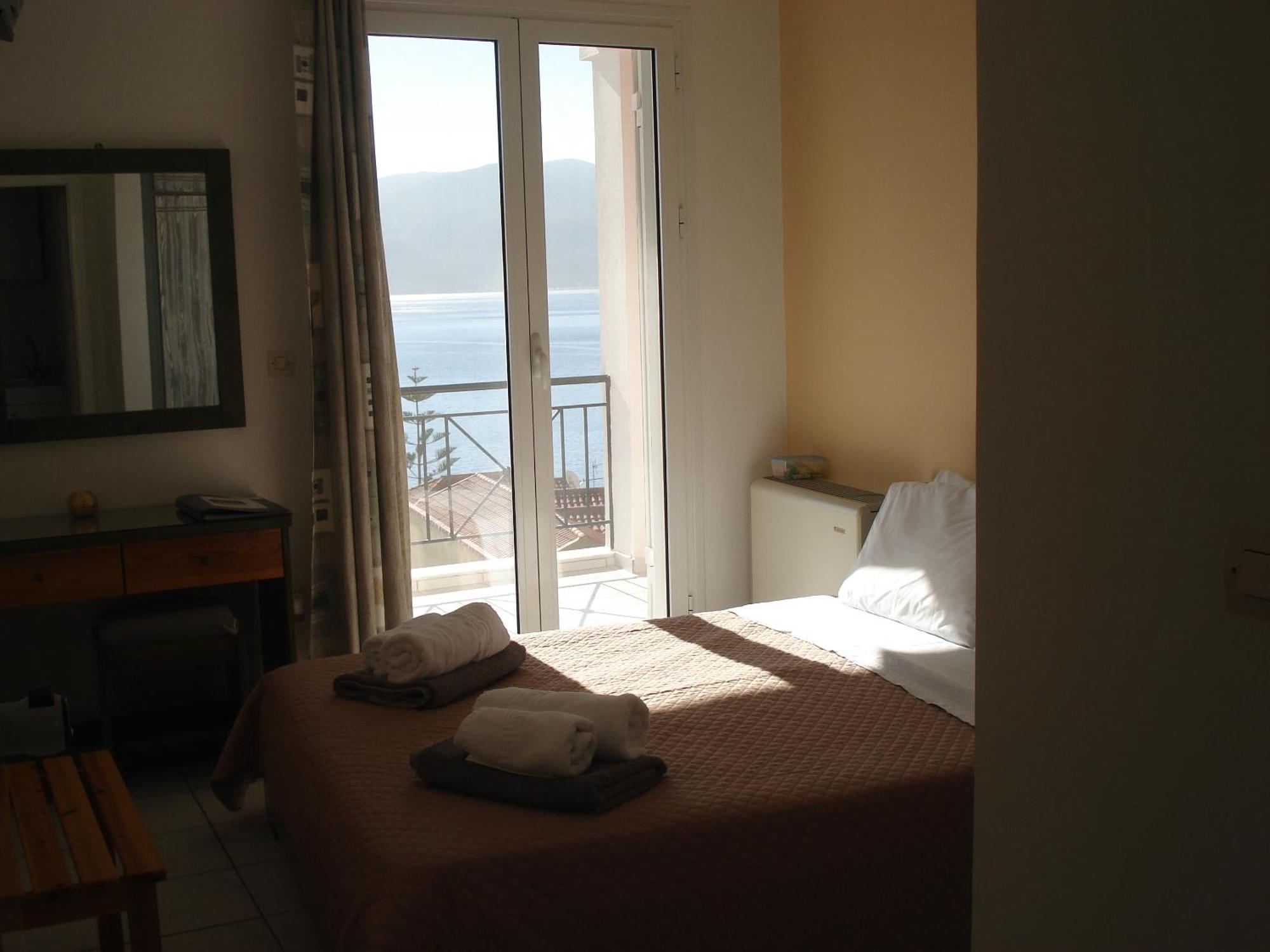 Mema'S Apartment Agia Efimia Quarto foto