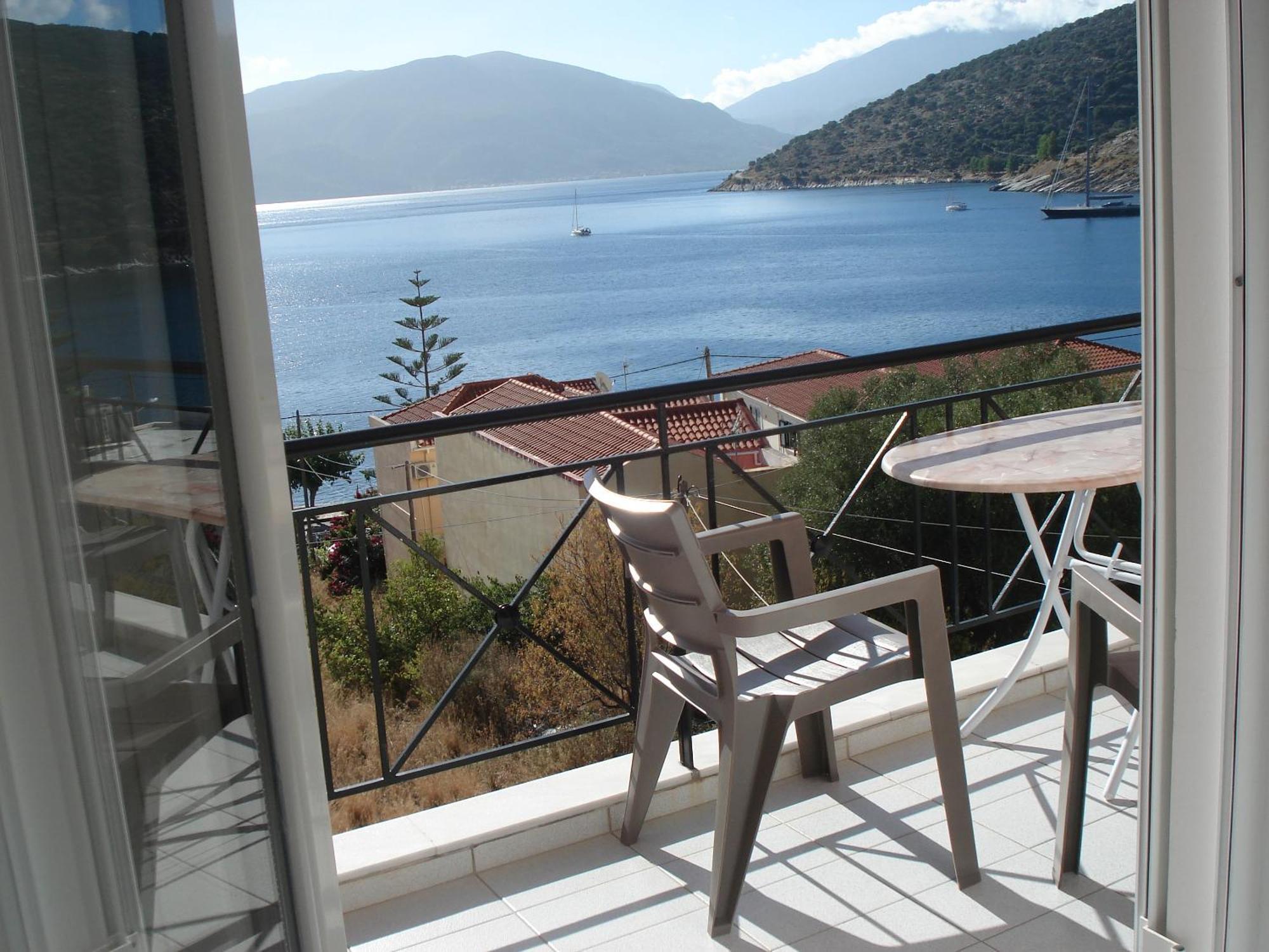 Mema'S Apartment Agia Efimia Quarto foto