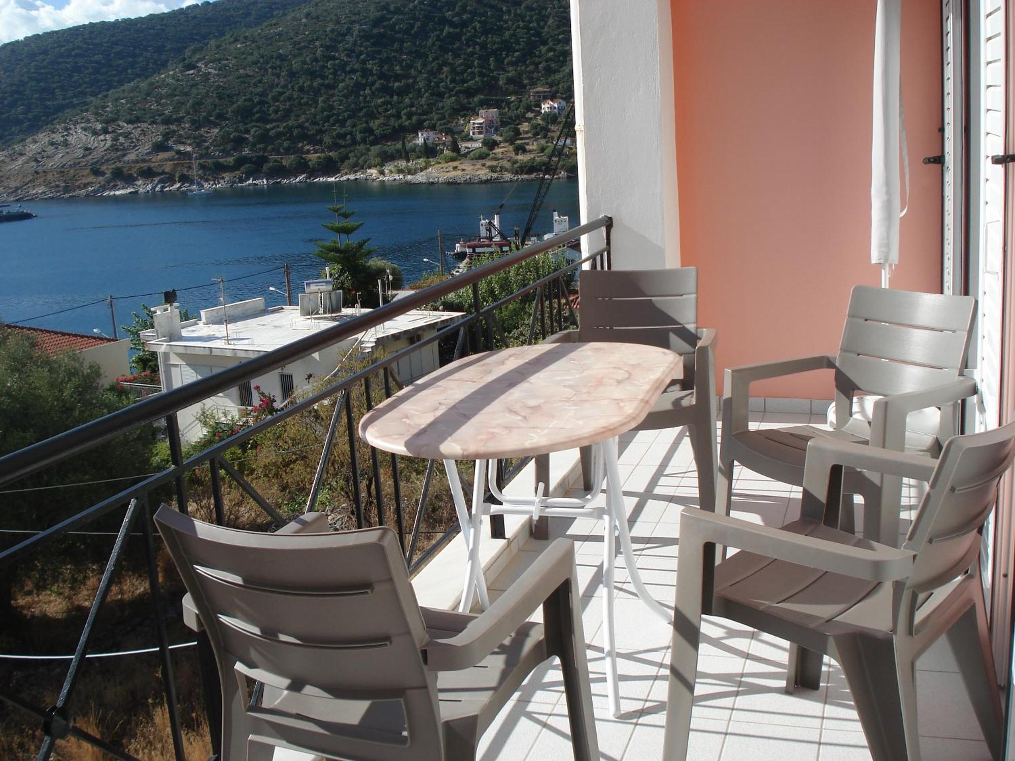 Mema'S Apartment Agia Efimia Quarto foto