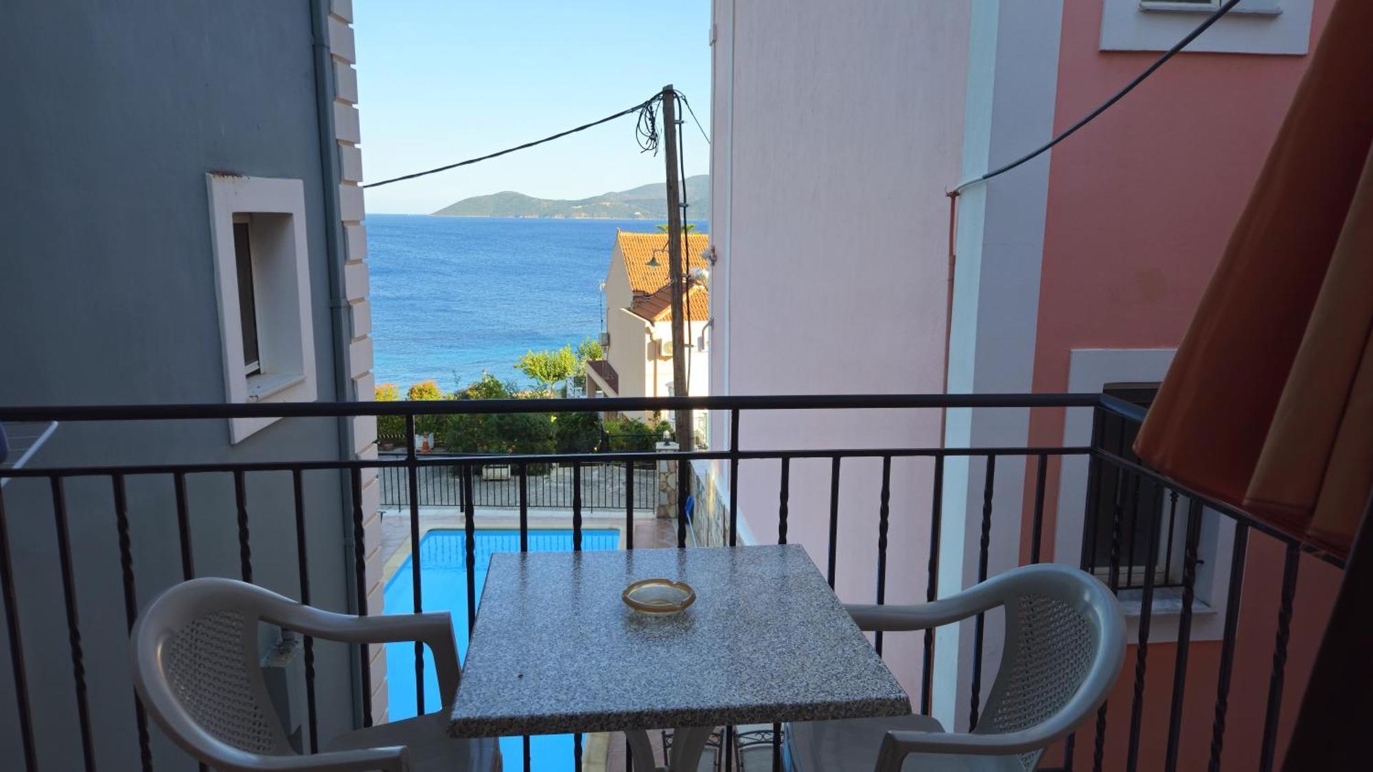 Mema'S Apartment Agia Efimia Quarto foto