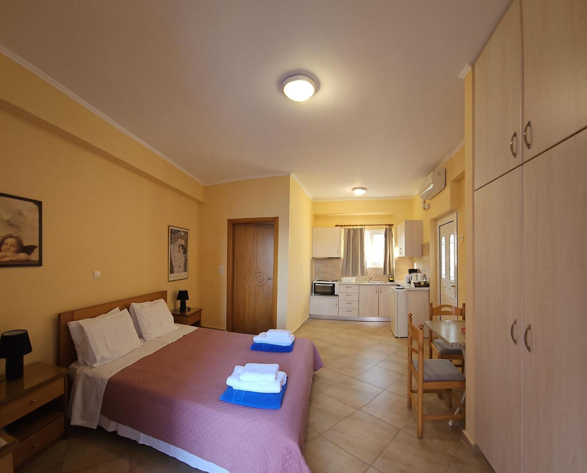 Mema'S Apartment Agia Efimia Quarto foto